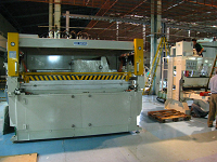 Vacuum and Pressure Forming Machine